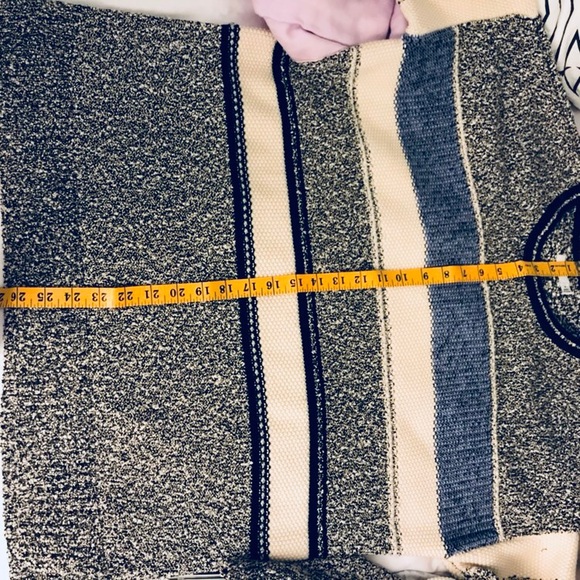 VINCE. Sweater with stripes, unique details! - Picture 4 of 5